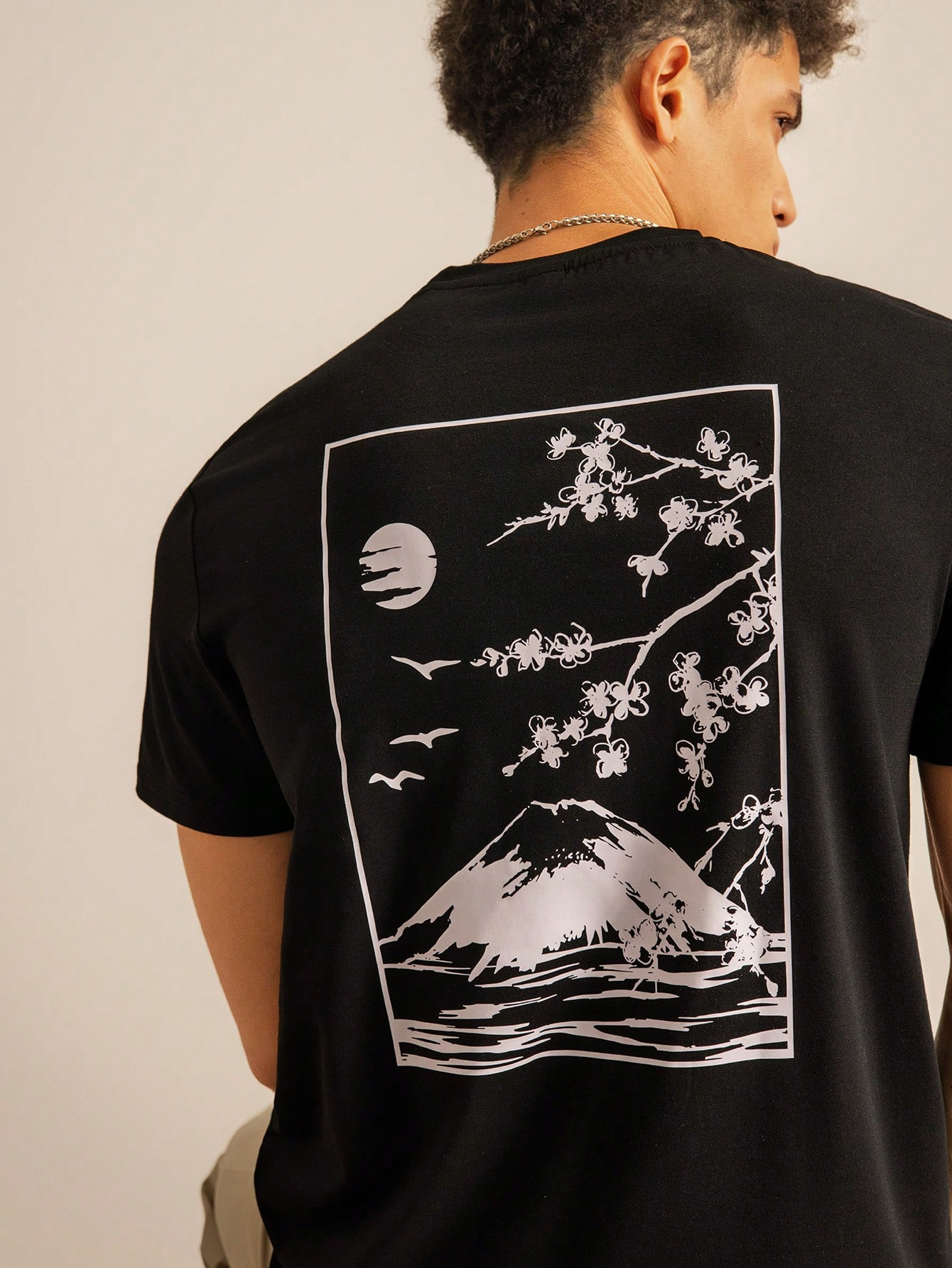 apanese Cherry Blossom Landscape Print Casual Short Sleeve T-Shirt