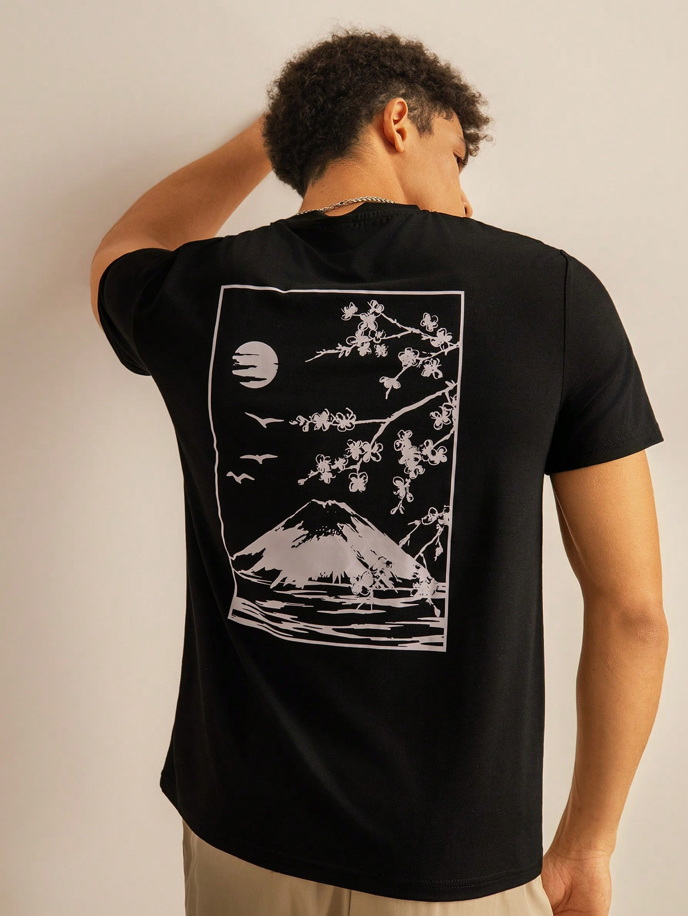 apanese Cherry Blossom Landscape Print Casual Short Sleeve T-Shirt